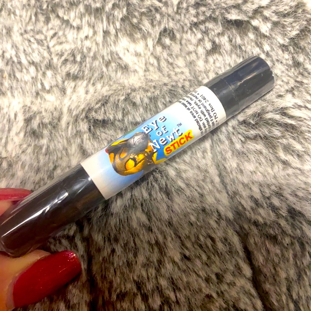 Eye of Newt Stick to remove warts and skin tags